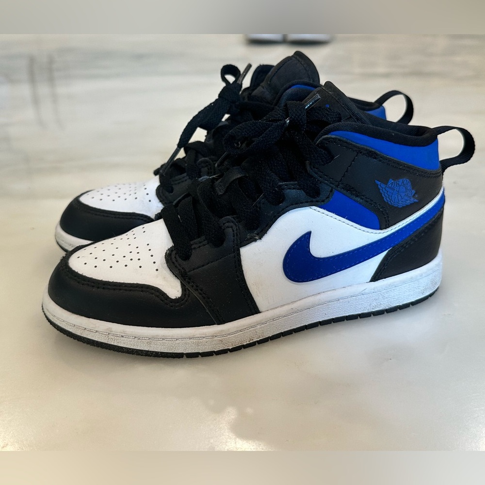 AIR JORDAN 1 MID
"RACER BLUE / BLACK / WHITE"